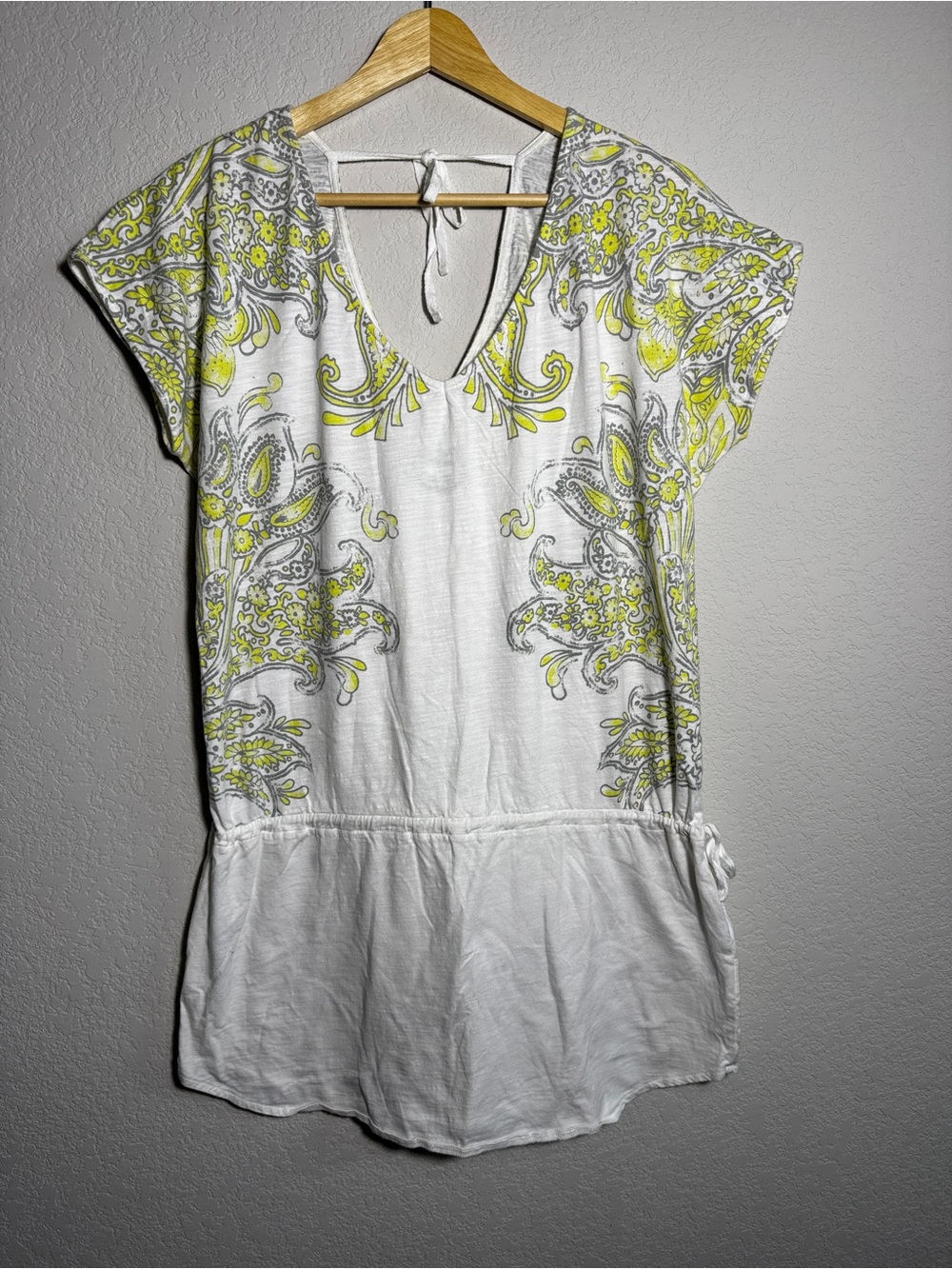 Prana Tunic size small White Yellow paisley Print